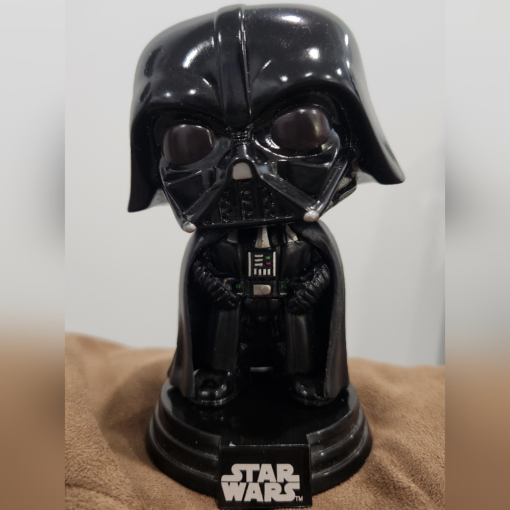 Funko Pop! Star Wars Rogue One Darth Vader Bobblehead #143 Vinyl Figure